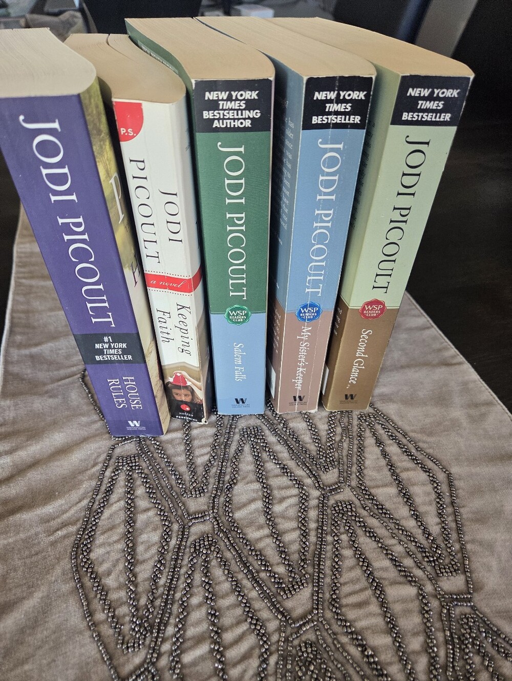 Jodi Picoult Paperback Book Bundle - 5 Fiction Novels Lot